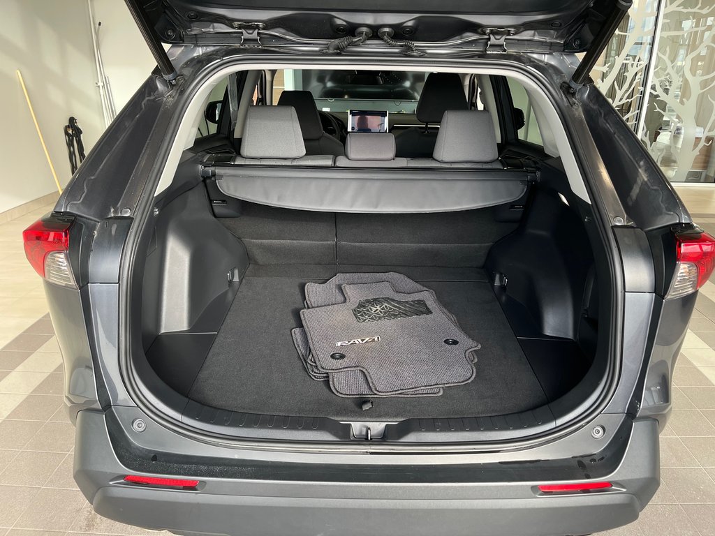 2023 Toyota RAV4 Hybrid XLE in Amos, Quebec - 7 - w1024h768px