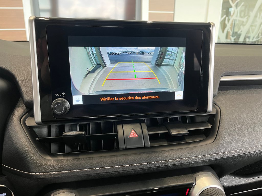 2023 Toyota RAV4 Hybrid XLE in Amos, Quebec - 16 - w1024h768px