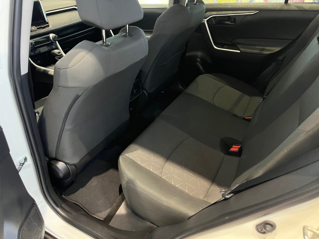2024 Toyota RAV4 LE in Amos, Quebec - 5 - w1024h768px