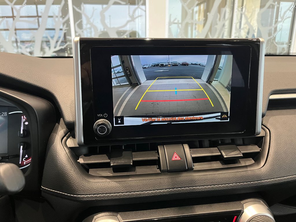 2024 Toyota RAV4 LE in Amos, Quebec - 13 - w1024h768px