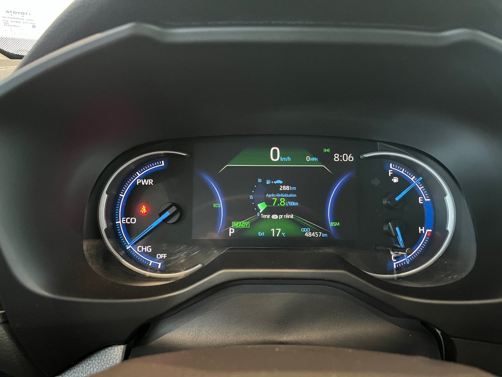Toyota RAV4 Hybrid LE 2025 à Amos, Québec - 14 - w1024h768px