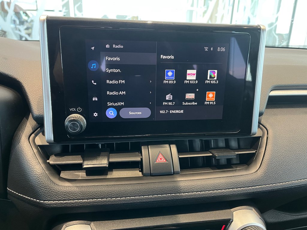 Toyota RAV4 Hybrid LE 2025 à Amos, Québec - 16 - w1024h768px
