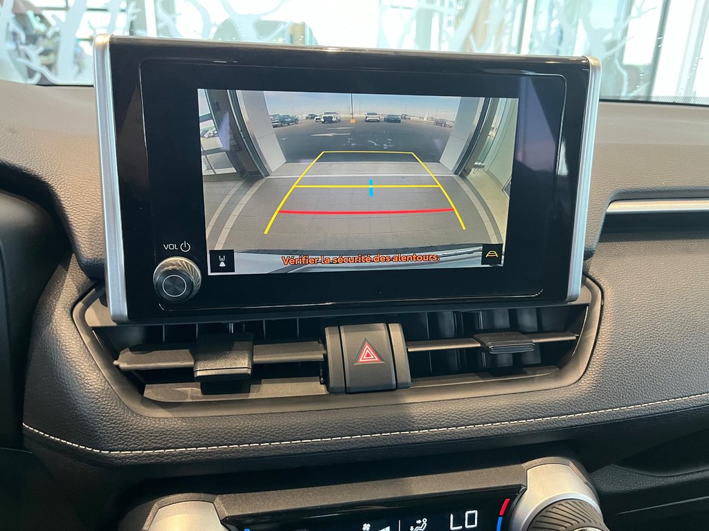 Toyota RAV4 Hybrid LE 2025 à Amos, Québec - 17 - w1024h768px