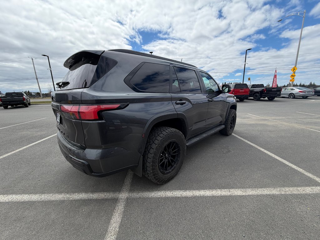Toyota Sequoia Hybrid TRD PRO 2026 à Amos, Québec - 6 - w1024h768px