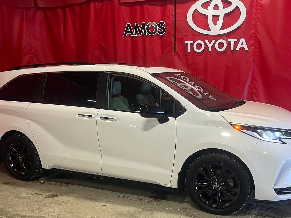 2023 Toyota Sienna Hybrid XSE 7-PASS in Amos, Quebec - 2 - w1024h768px