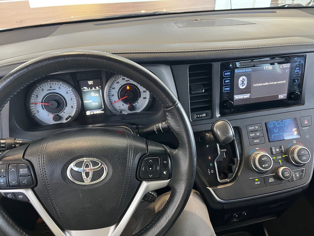 Toyota Sienna SE 2017 à Amos, Québec - 15 - w1024h768px