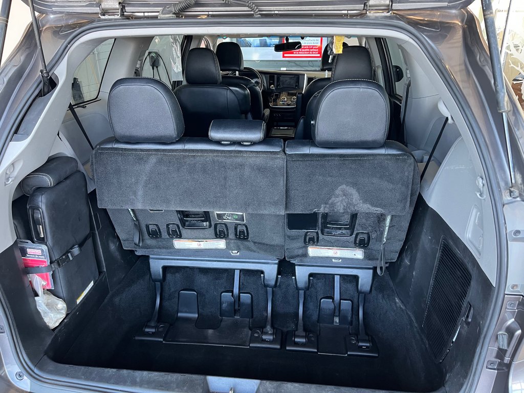 Toyota Sienna SE 2017 à Amos, Québec - 7 - w1024h768px