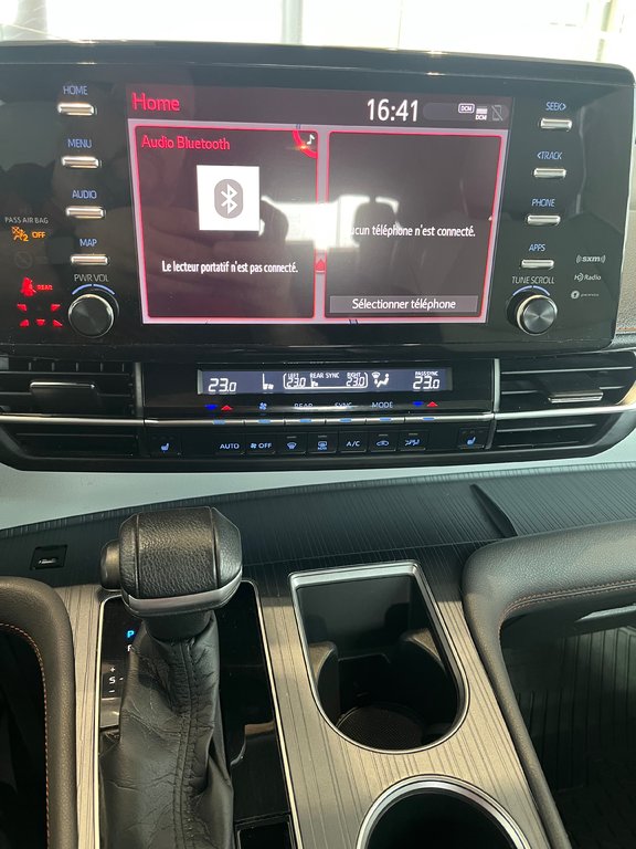 Toyota Sienna XSE HYBRIDE AWD 2021 à Amos, Québec - 22 - w1024h768px
