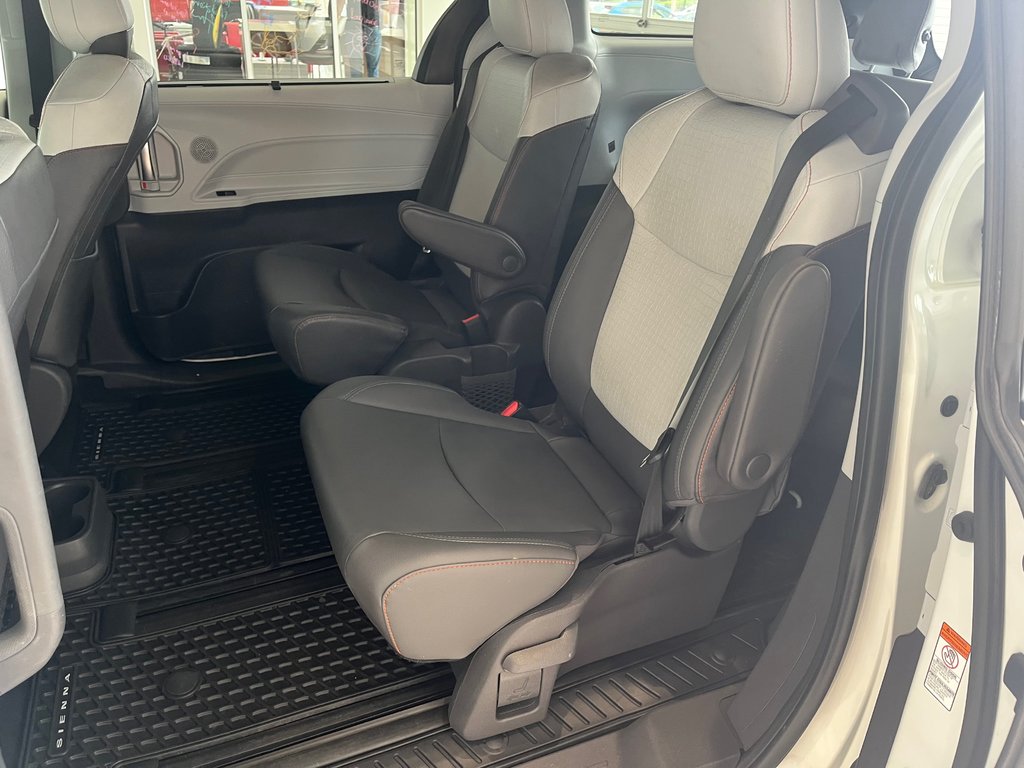 Toyota Sienna XSE HYBRIDE AWD 2021 à Amos, Québec - 13 - w1024h768px