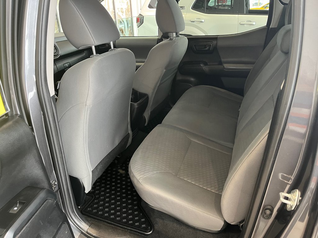 Toyota Tacoma SR5 2021 à Amos, Québec - 8 - w1024h768px