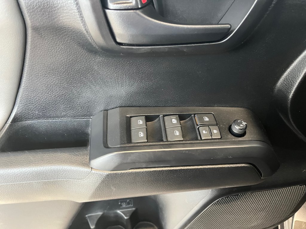 Toyota Tacoma SR5 2021 à Amos, Québec - 12 - w1024h768px