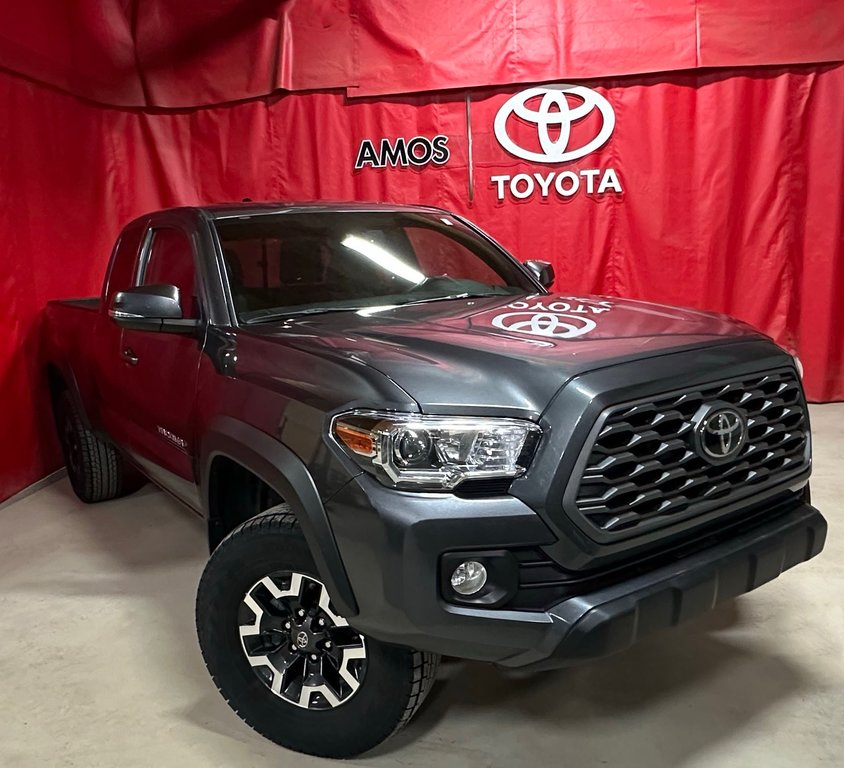 2023  Tacoma * 4X4 * ACCES CAB  * in Amos, Quebec - 1 - w1024h768px