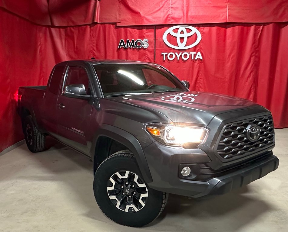2023  Tacoma * 4X4 * ACCES CAB  * in Amos, Quebec - 11 - w1024h768px