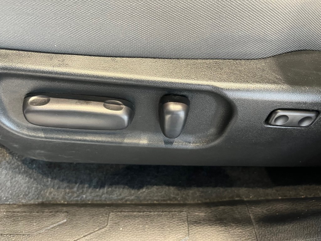 Toyota Tacoma SR5 2023 à Amos, Québec - 16 - w1024h768px
