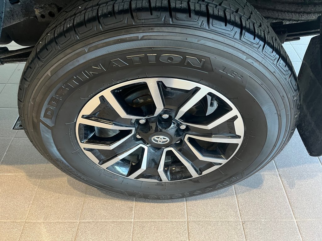 2023 Toyota Tacoma TRD SPORT PREMIUM in Amos, Quebec - 8 - w1024h768px