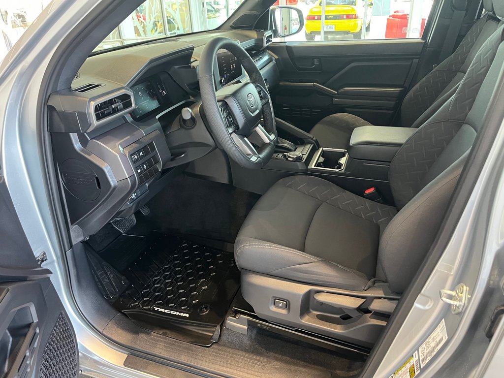 Toyota Tacoma SR5 2026 à Amos, Québec - 8 - w1024h768px