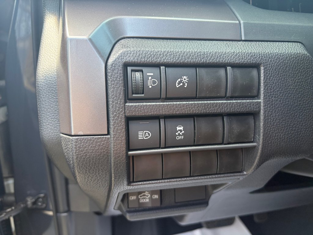 Toyota Tacoma SR5 Plus 2026 à Amos, Québec - 13 - w1024h768px