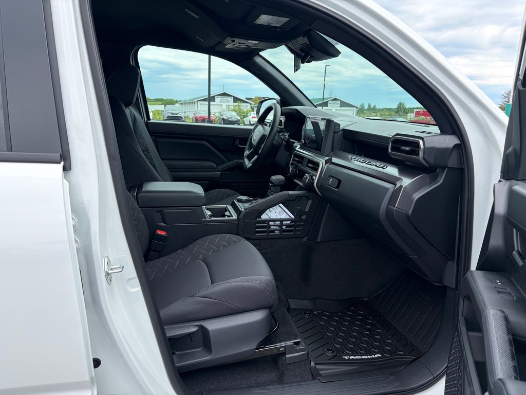 Toyota Tacoma SR5 2026 à Amos, Québec - 9 - w1024h768px