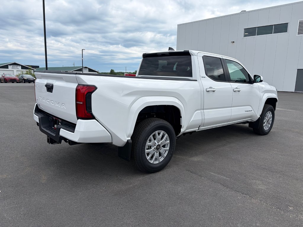 Toyota Tacoma SR5 2026 à Amos, Québec - 7 - w1024h768px
