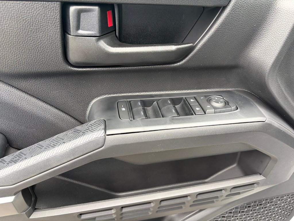 Toyota Tacoma SR5 2026 à Amos, Québec - 12 - w1024h768px