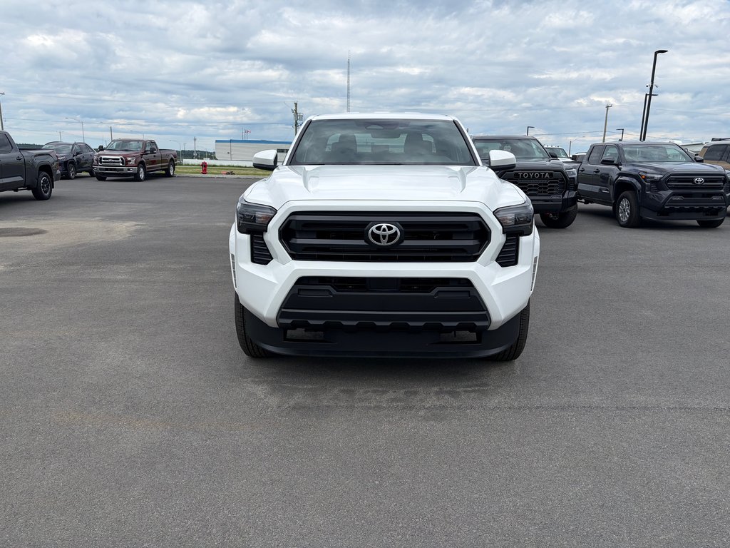 Toyota Tacoma SR5 2026 à Amos, Québec - 2 - w1024h768px