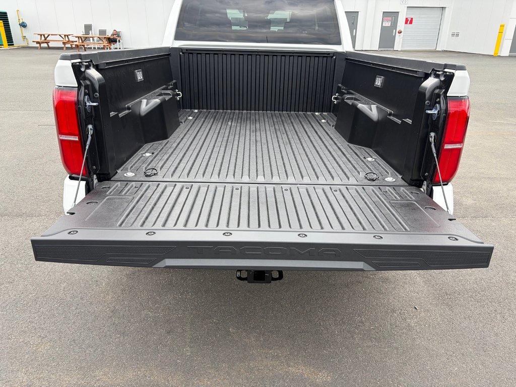 Toyota Tacoma SR5 2026 à Amos, Québec - 10 - w1024h768px