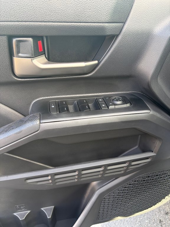 2026 Toyota Tacoma TRD Off Road in Amos, Quebec - 12 - w1024h768px
