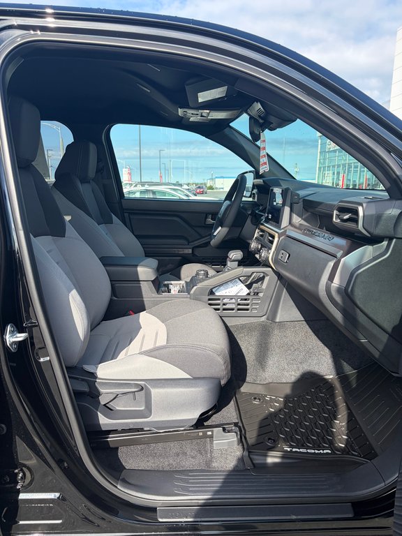 2026 Toyota Tacoma TRD Off Road in Amos, Quebec - 16 - w1024h768px
