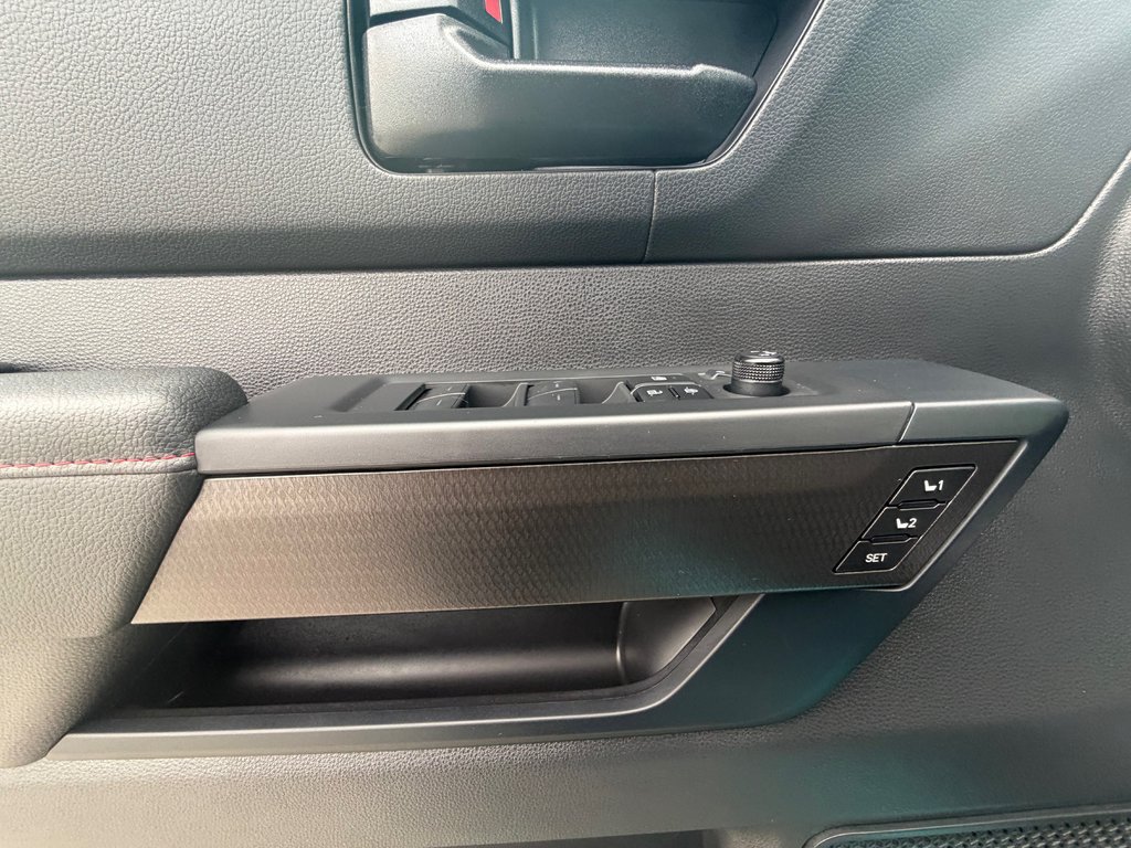 2026 Toyota Tundra Hybrid TRD PRO in Amos, Quebec - 9 - w1024h768px