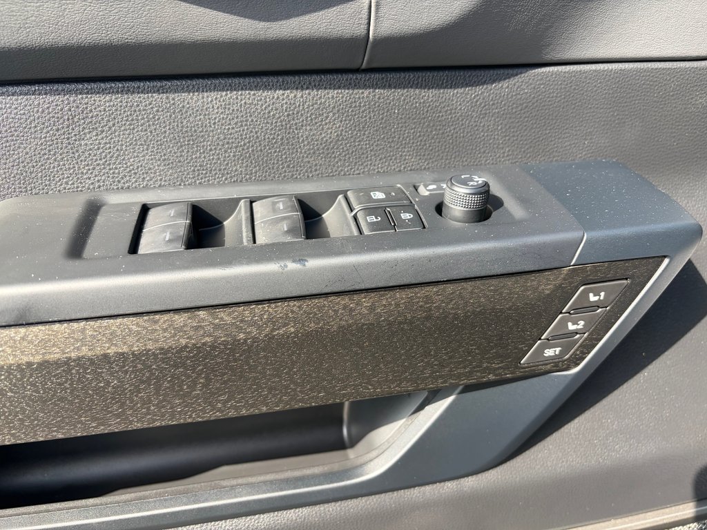 2026 Toyota Tundra Hybrid CAPSTONE in Amos, Quebec - 16 - w1024h768px