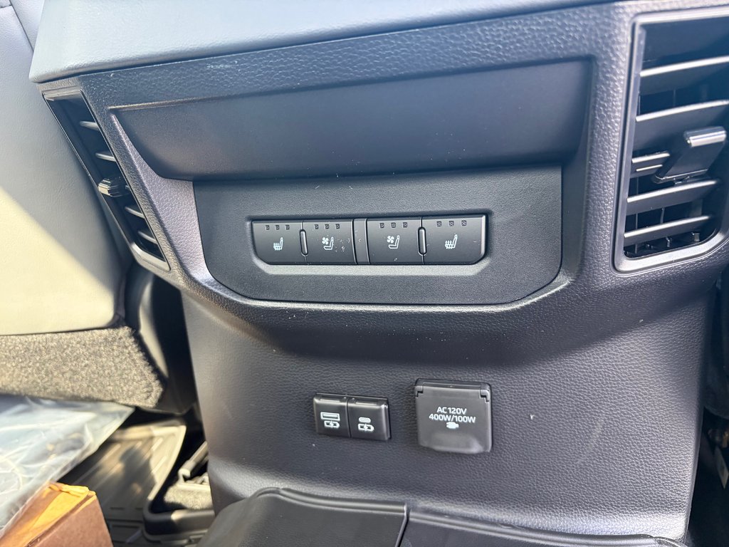 2026 Toyota Tundra Hybrid CAPSTONE in Amos, Quebec - 13 - w1024h768px