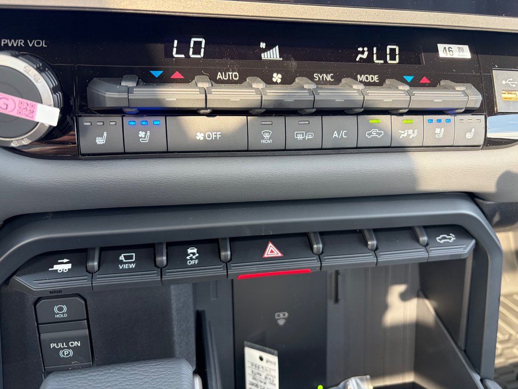 2026 Toyota Tundra Hybrid CAPSTONE in Amos, Quebec - 23 - w1024h768px