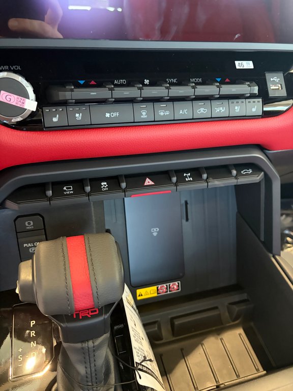 2026 Toyota Tundra Hybrid TRD PRO in Amos, Quebec - 19 - w1024h768px