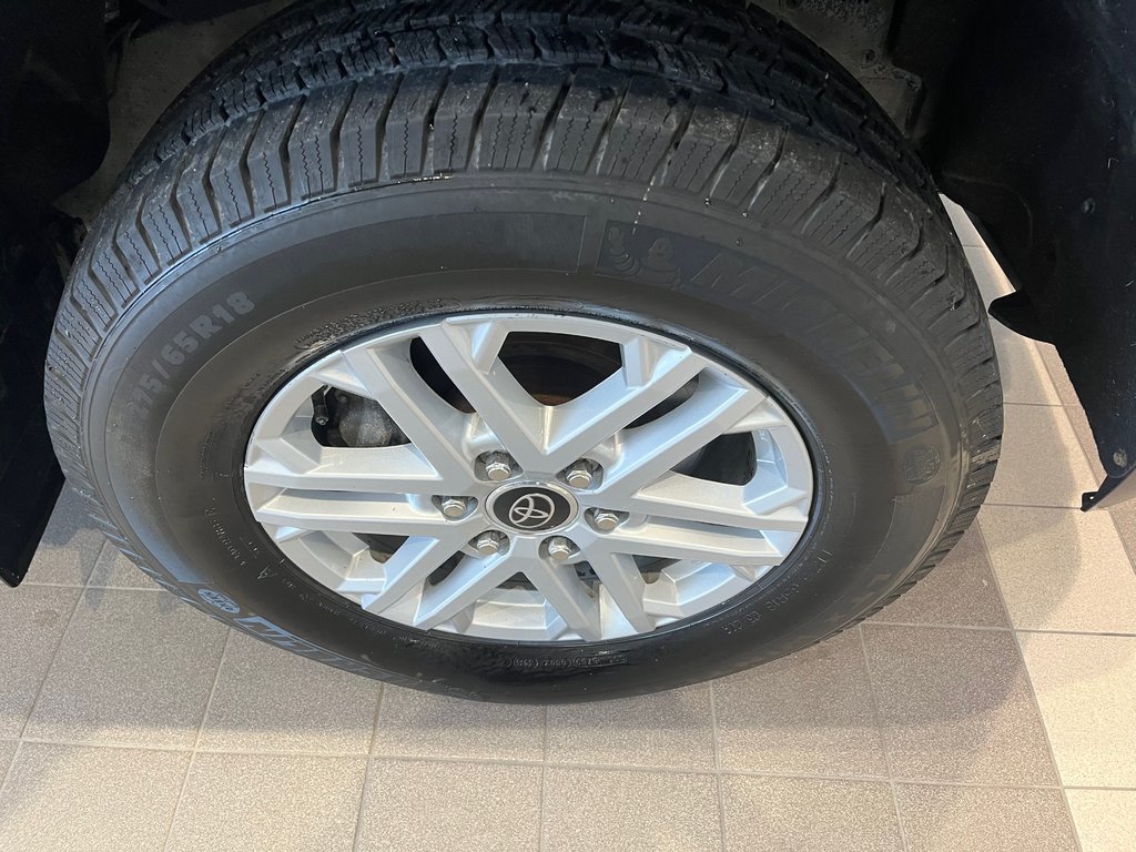 Toyota Tundra SR5 2022 à Amos, Québec - 8 - w1024h768px