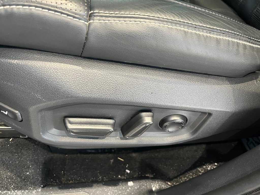 Toyota Tundra Capstone Hybrid 2023 à Amos, Québec - 13 - w1024h768px