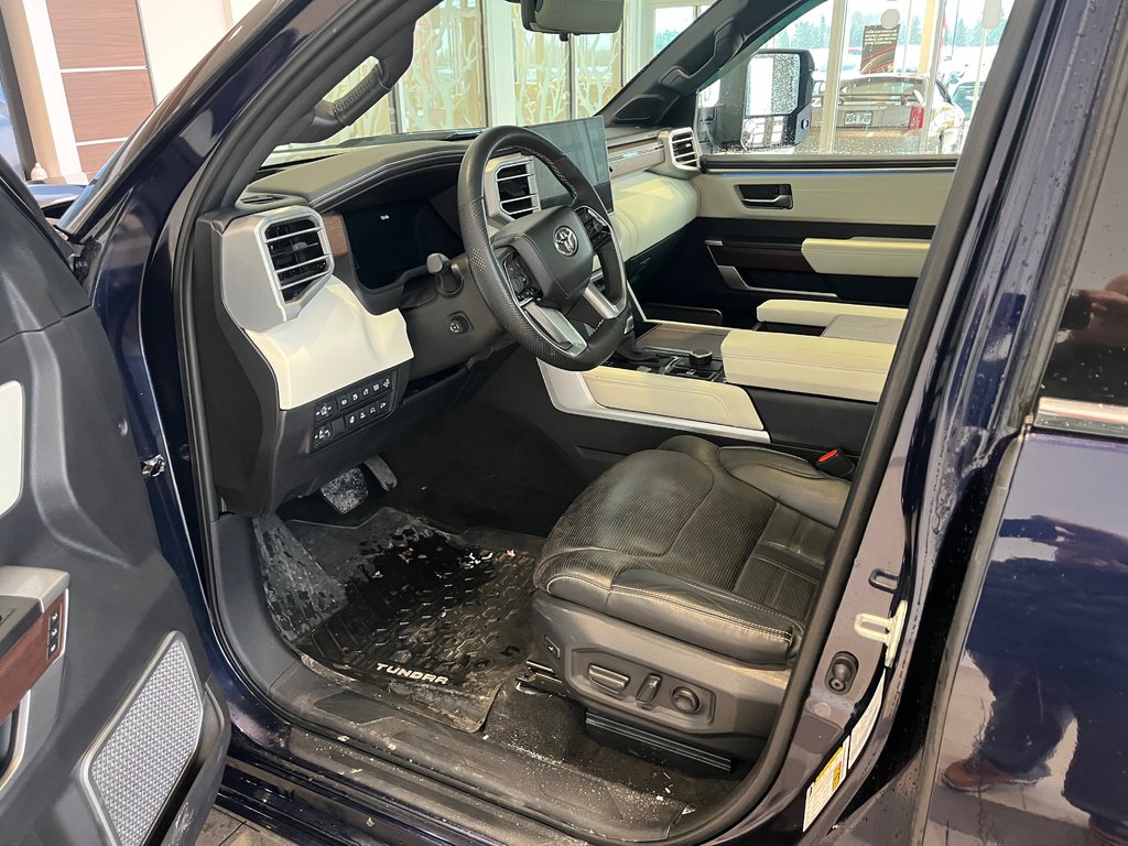 Toyota Tundra Capstone Hybrid 2023 à Amos, Québec - 10 - w1024h768px