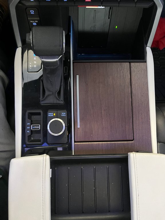 Toyota Tundra Capstone Hybrid 2023 à Amos, Québec - 16 - w1024h768px