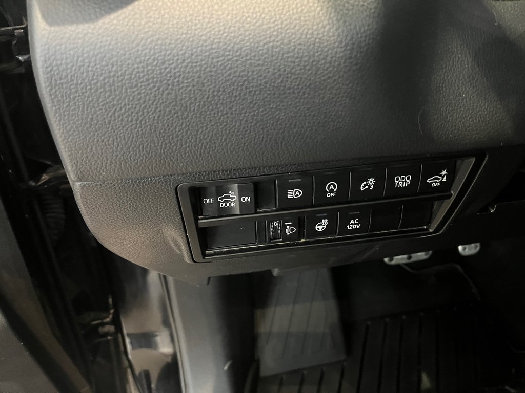 2023 Toyota Tundra Limited TRD OFF ROAD in Amos, Quebec - 11 - w1024h768px