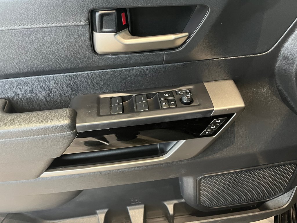 2023 Toyota Tundra Limited TRD OFF ROAD in Amos, Quebec - 10 - w1024h768px