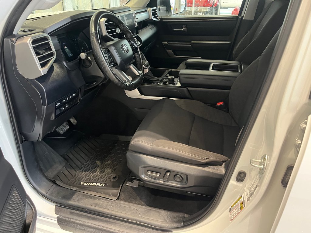 Toyota Tundra SR5 2024 à Amos, Québec - 8 - w1024h768px