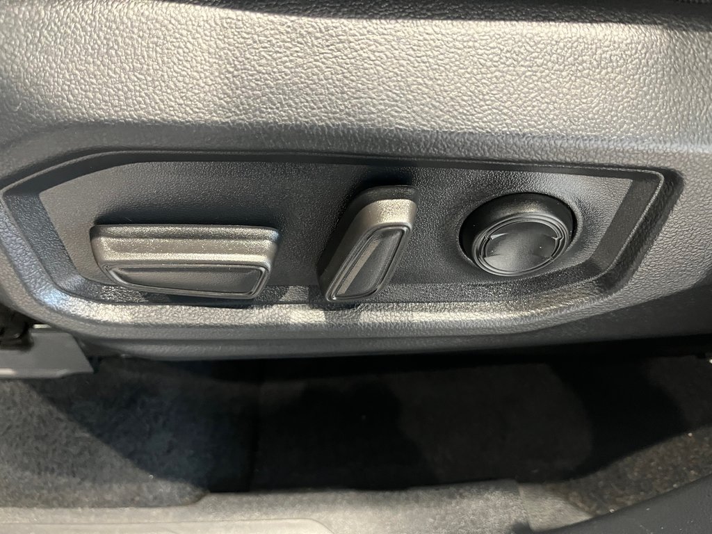 Toyota Tundra SR5 2024 à Amos, Québec - 11 - w1024h768px
