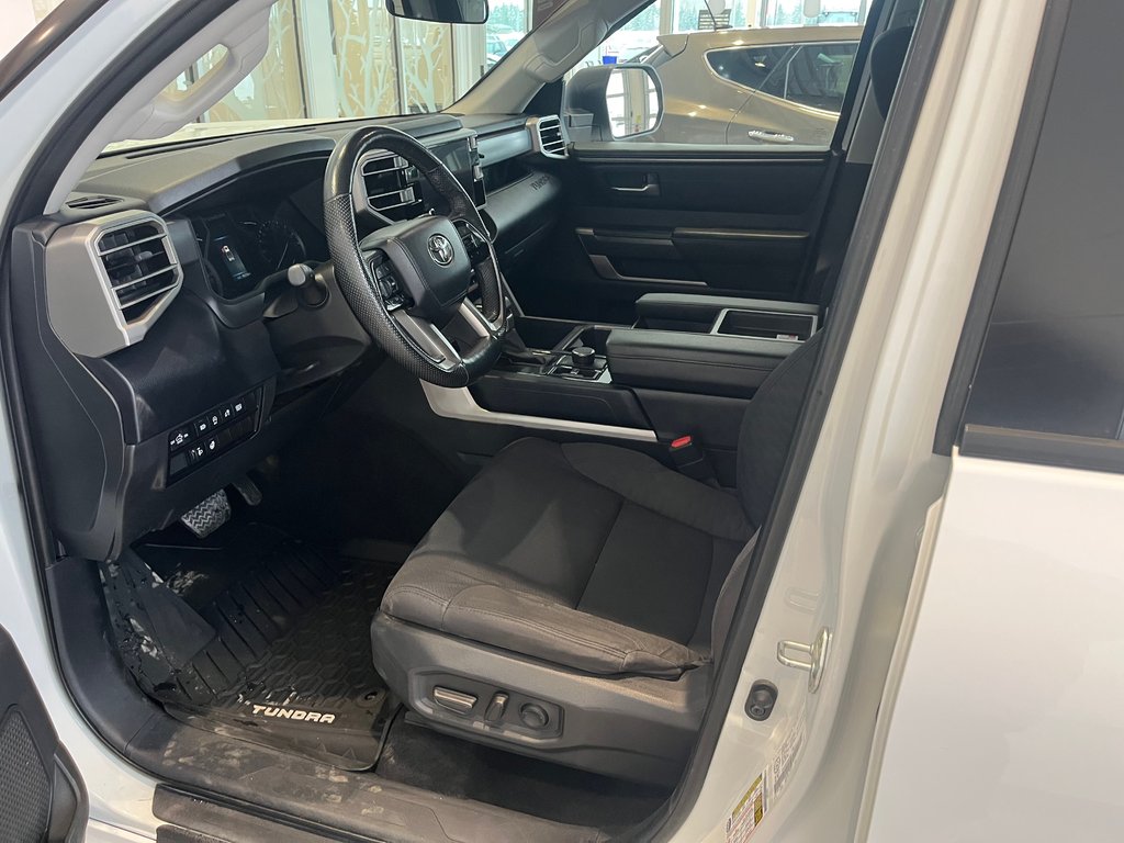 2024 Toyota Tundra SR5 in Amos, Quebec - 9 - w1024h768px