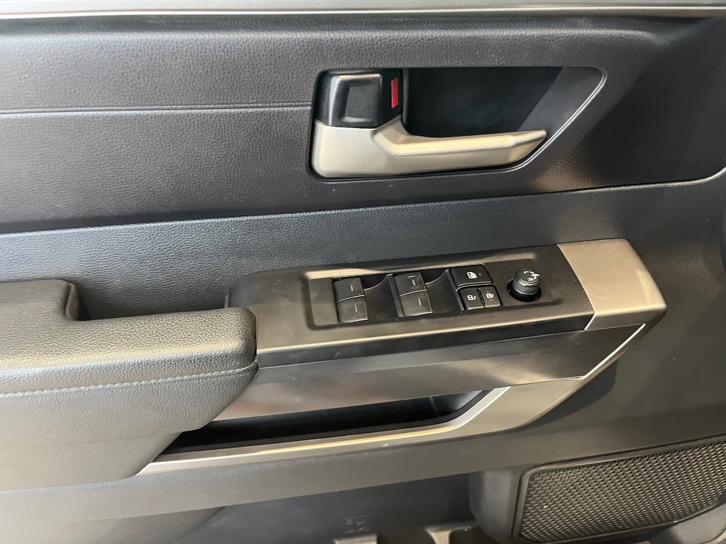 Toyota Tundra SR5 2024 à Amos, Québec - 10 - w1024h768px