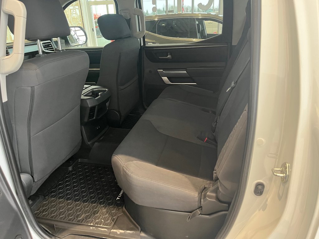 Toyota Tundra SR5 2024 à Amos, Québec - 8 - w1024h768px