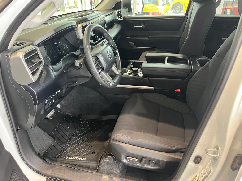 2024 Toyota Tundra SR5 in Amos, Quebec - 11 - w1024h768px