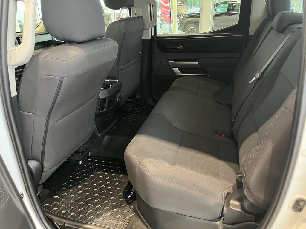 2024 Toyota Tundra TRD OFF ROAD in Amos, Quebec - 9 - w1024h768px
