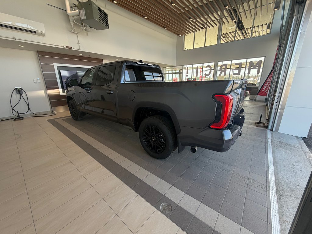 Toyota Tundra LIMITED NIGHTSHADE 2026 à Amos, Québec - 2 - w1024h768px