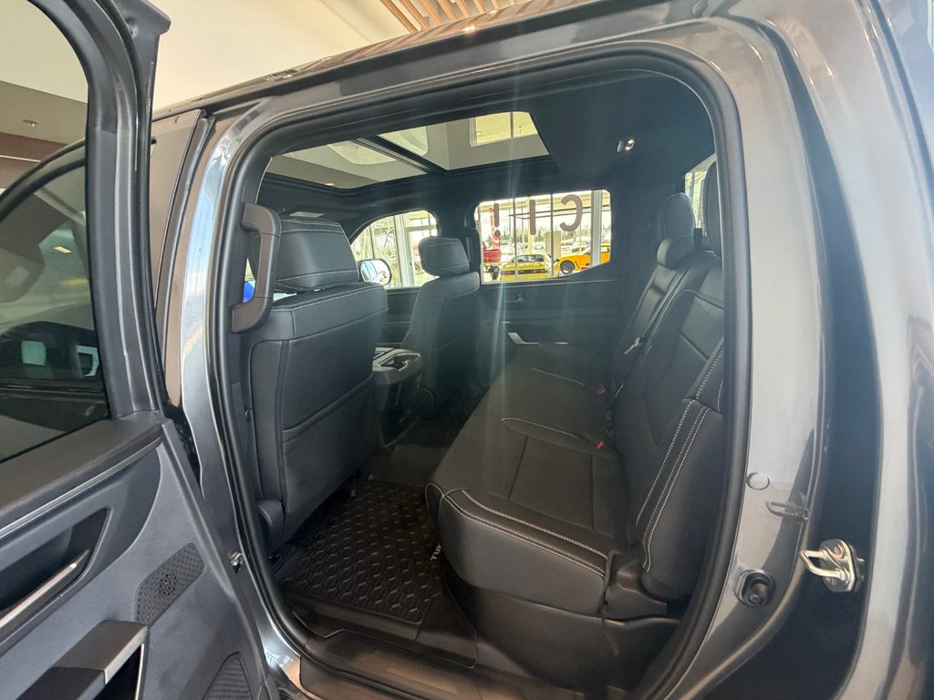 Toyota Tundra LIMITED NIGHTSHADE 2026 à Amos, Québec - 8 - w1024h768px