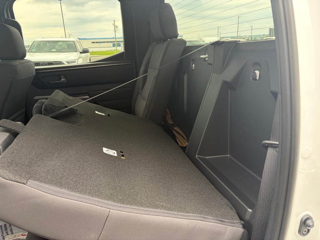 2026 Toyota Tundra SR5 L in Amos, Quebec - 8 - w1024h768px