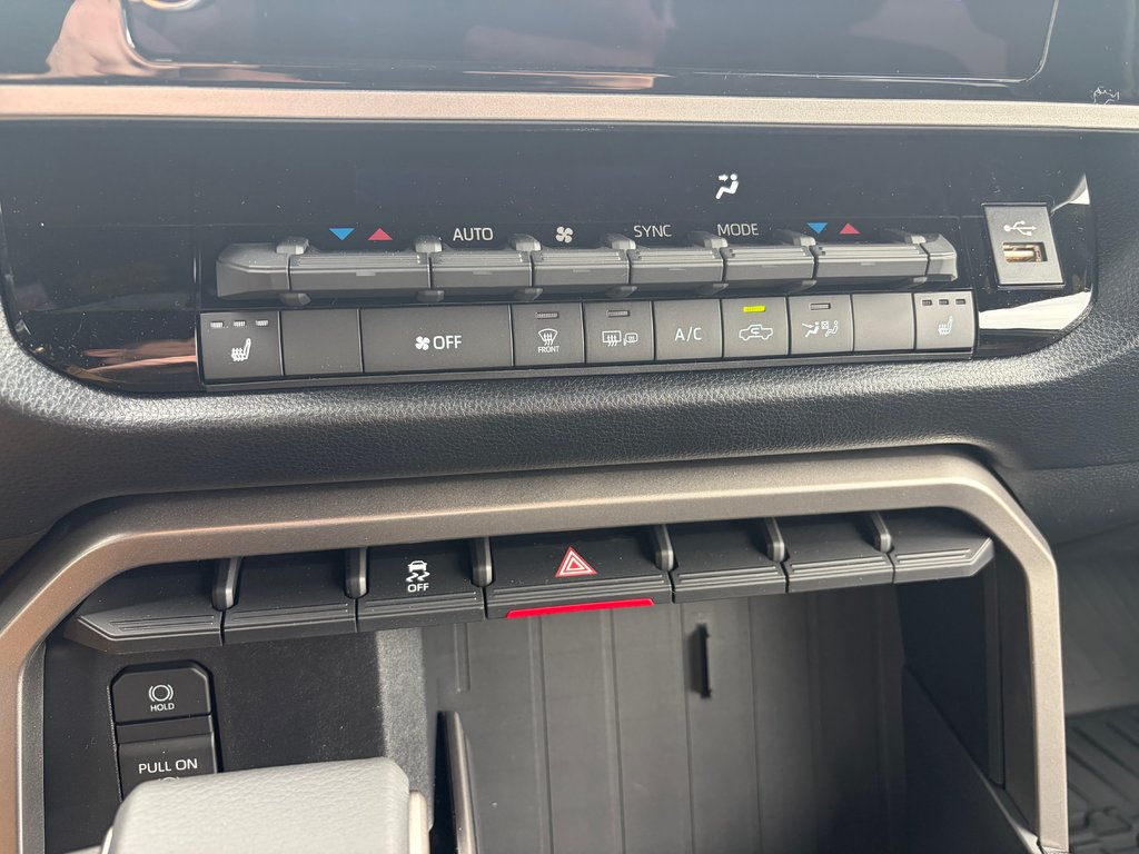 2026 Toyota Tundra SR5 L in Amos, Quebec - 12 - w1024h768px
